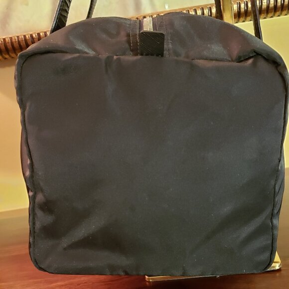 PRADA TESS SAFFIANO Nylon/Leather Tote Handbag (Nero) includes Authenticity card - Picture 5 of 13